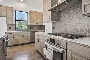 815 W 17th St, Houston, TX 77008 - Photo 13