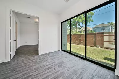 815 W 17th Street, Houston, TX 77008 - Photo 3