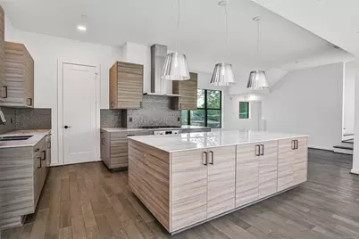 815 W 17th Street, Houston, TX 77008 - Photo 11