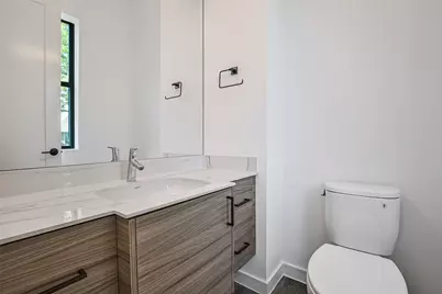 815 W 17th Street, Houston, TX 77008 - Photo 21