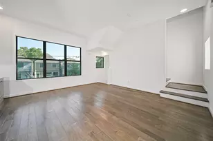 815 W 17th St, Houston, TX 77008 - Photo 9