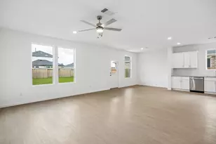 606 Amber Fls Dr, Montgomery, TX 77356 - Photo 3