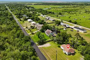 12903 Sandpiper Rd, Angleton, TX 77515 - Photo 3
