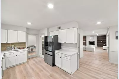 5030 Bayou Vista Drive, Houston, TX 77091 - Photo 21