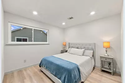 5030 Bayou Vista Drive, Houston, TX 77091 - Photo 33