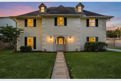 5030 Bayou Vista Drive, Houston, TX 77091 - Photo 1