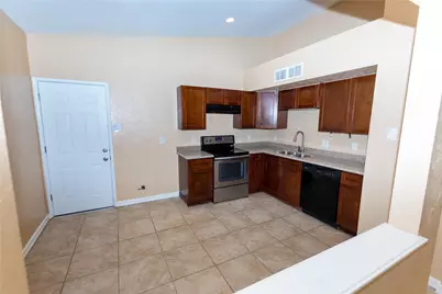 5610 Wallis Trail Court, Houston, TX 77049 - Photo 5