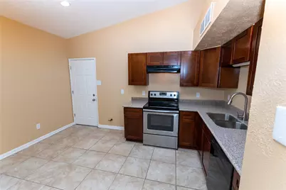 5610 Wallis Trail Court, Houston, TX 77049 - Photo 7