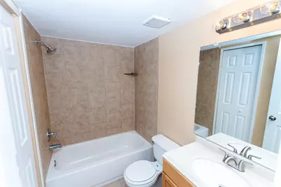 5610 Wallis Trail Court, Houston, TX 77049 - Photo 11
