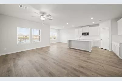 118 Water Grass Trail, Clute, TX 77531 - Photo 9