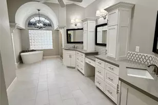 8746 Rippling Water Dr, Sugar Land, TX 77479 - Photo 7