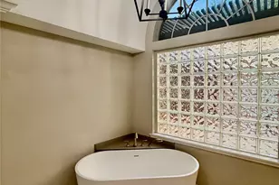 8746 Rippling Water Dr, Sugar Land, TX 77479 - Photo 11