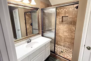 8746 Rippling Water Dr, Sugar Land, TX 77479 - Photo 37