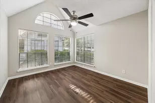 1710 W T C Jester Blvd, Houston, TX 77008 - Photo 5