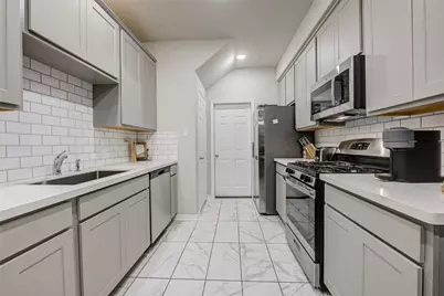 522 N 6th Street, La Porte, TX 77571 - Photo 7