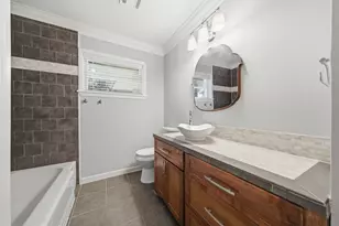 4505 Stillbrooke Dr, Houston, TX 77035 - Photo 25