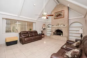 5627 Spindle Dr, Houston, TX 77086 - Photo 9