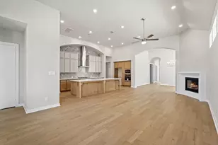 31007 Peony Pl Dr, Fulshear, TX 77441 - Photo 9