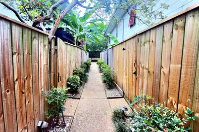 1409 Maryland Street #F, Houston, TX 77006 - Photo 17