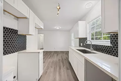 6410 Hartwick Road, Houston, TX 77016 - Photo 7