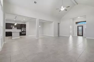 7915 Stratford Hall Dr, Rosharon, TX 77583 - Photo 5