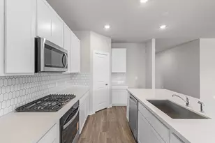 2808 English Laurel Dr, Alvin, TX 77511 - Photo 5