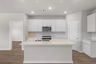 2808 English Laurel Dr, Alvin, TX 77511 - Photo 3