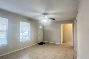 6713 Greenhurst St, Houston, TX 77091 - Photo 3