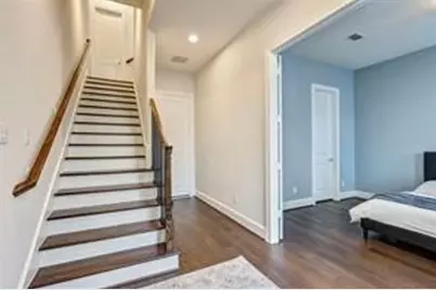 221 E 27th Street, Houston, TX 77008 - Photo 5