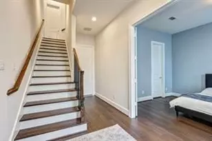 221 E 27th St, Houston, TX 77008 - Photo 5
