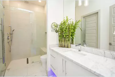 32 E Shady Lane, Houston, TX 77063 - Photo 37