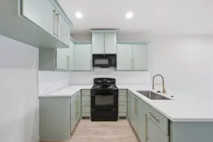 10214 Carmencita Way, Houston, TX 77075 - Photo 11