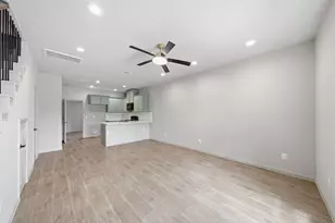 10214 Carmencita Way, Houston, TX 77075 - Photo 5