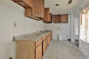 4325 Kay Cir, Houston, TX 77051 - Photo 7