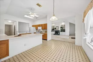 2726 N Larkspur Cir, Pearland, TX 77584 - Photo 11