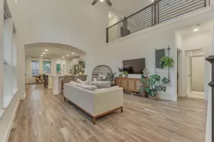 530 W Cascade Heights Dr, Montgomery, TX 77316 - Photo 1