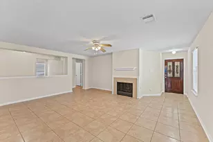 9231 Grove Haven Dr, Houston, TX 77083 - Photo 5