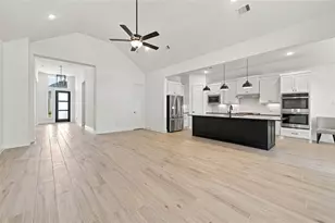 9603 Chateau Hl Dr, Manvel, TX 77578 - Photo 15