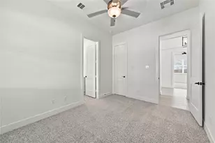 9603 Chateau Hl Dr, Manvel, TX 77578 - Photo 5