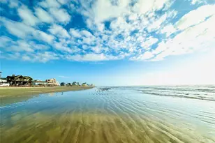 12917 John Reynolds Rd, Galveston, TX 77554 - Photo 31