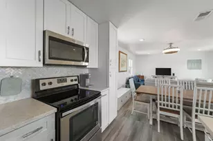 12917 John Reynolds Rd, Galveston, TX 77554 - Photo 15