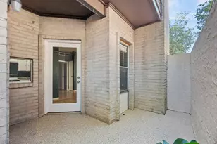 2021 Spenwick Dr, Houston, TX 77055 - Photo 11