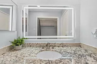 2021 Spenwick Dr, Houston, TX 77055 - Photo 13