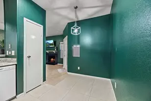 2021 Spenwick Dr, Houston, TX 77055 - Photo 7