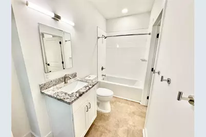 2102 Mechanic Street #105, Galveston, TX 77550 - Photo 5