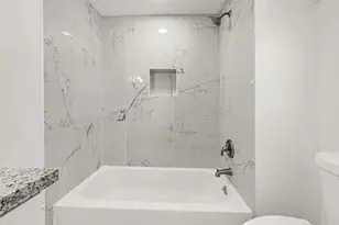 7926 Hudson St, Houston, TX 77012 - Photo 11