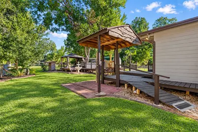 115 Camellia Street, Lake Jackson, TX 77566 - Photo 27