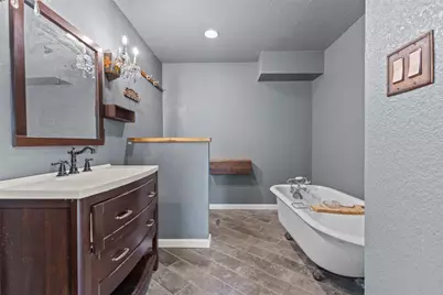115 Camellia Street, Lake Jackson, TX 77566 - Photo 9