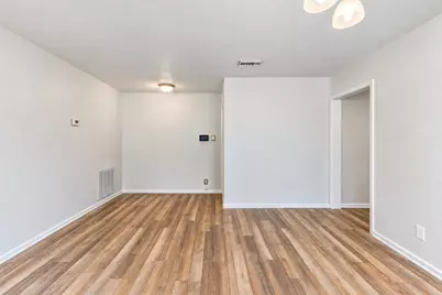 115 Camellia Street, Lake Jackson, TX 77566 - Photo 5