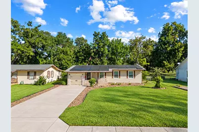 115 Camellia Street, Lake Jackson, TX 77566 - Photo 1